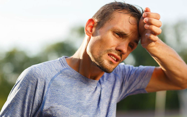 ¿Sufres de exceso de sudor? Controla la transpiración con estos 5 tips